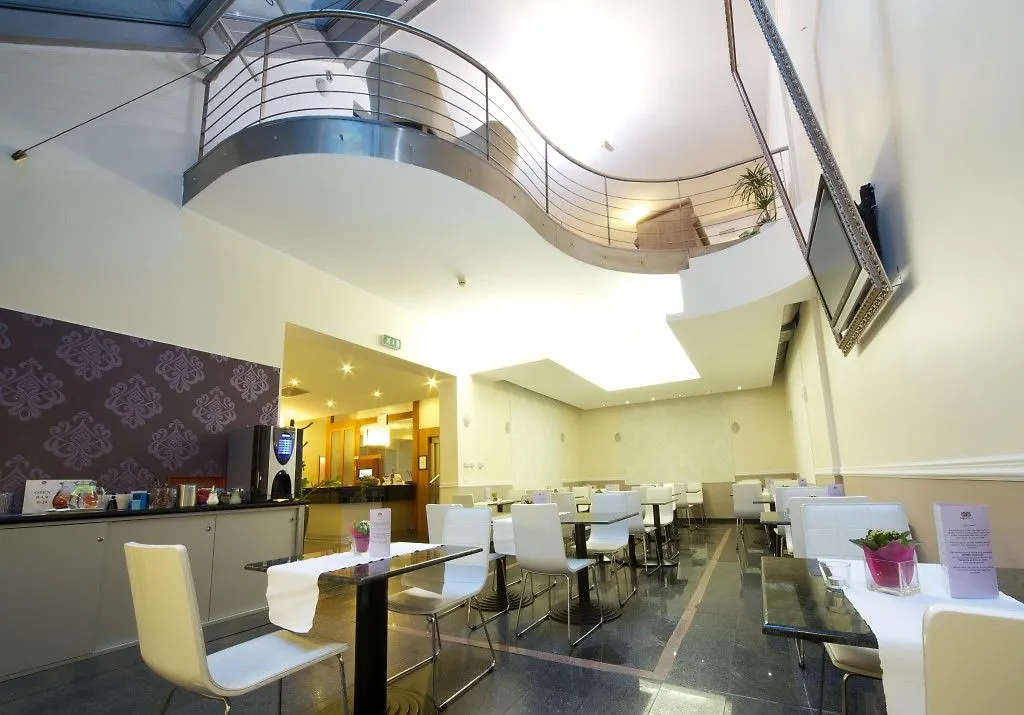 Ambra Hotel Budapest 4*,